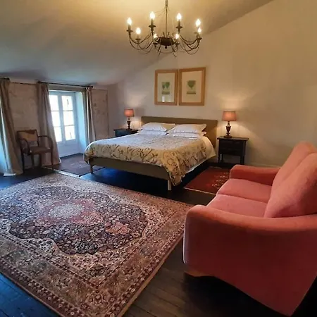 Beautiful, Luxurious Cottage. Vakantiehuis Criteuil-la-Magdeleine